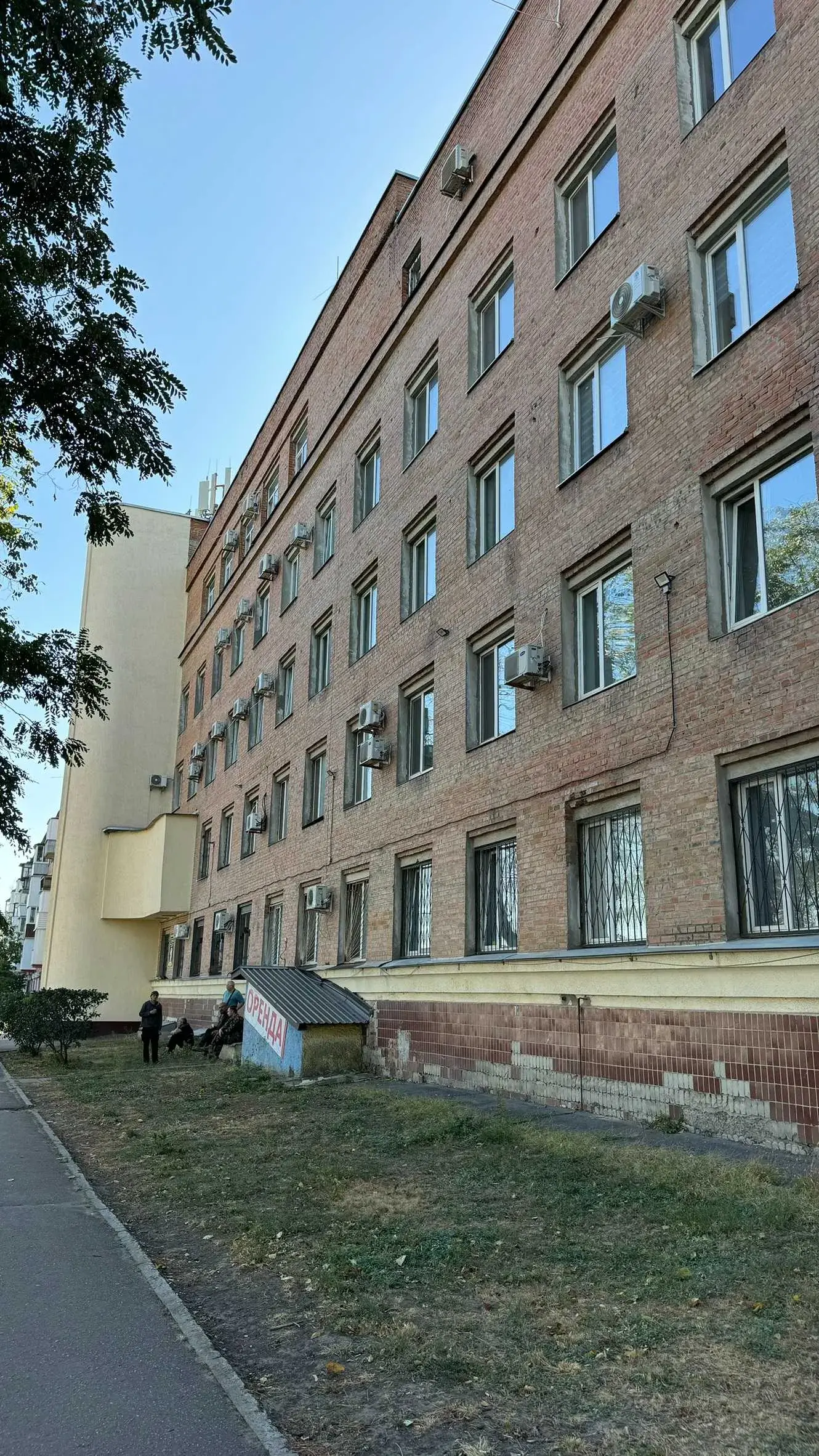 Зображення Продаж комерційного приміщення, площею - 9500 кв.м., мікрорайон - Зигіна