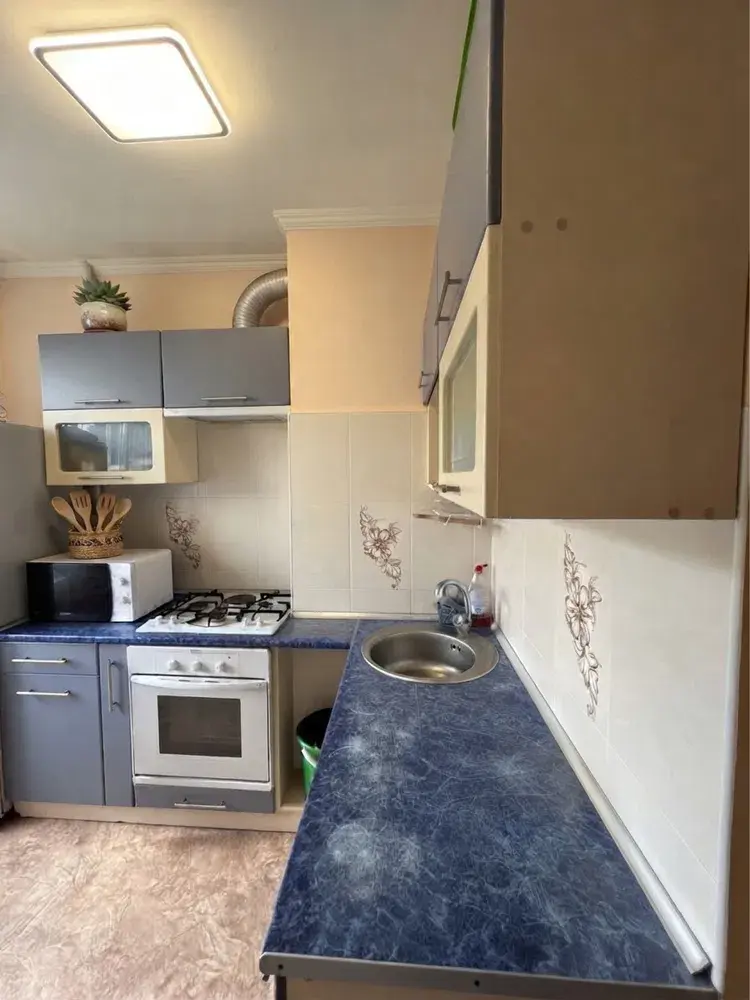 Зображення Продаж 2 - кімнатної квартири, площею - 48 кв.м., мікрорайон - Половки