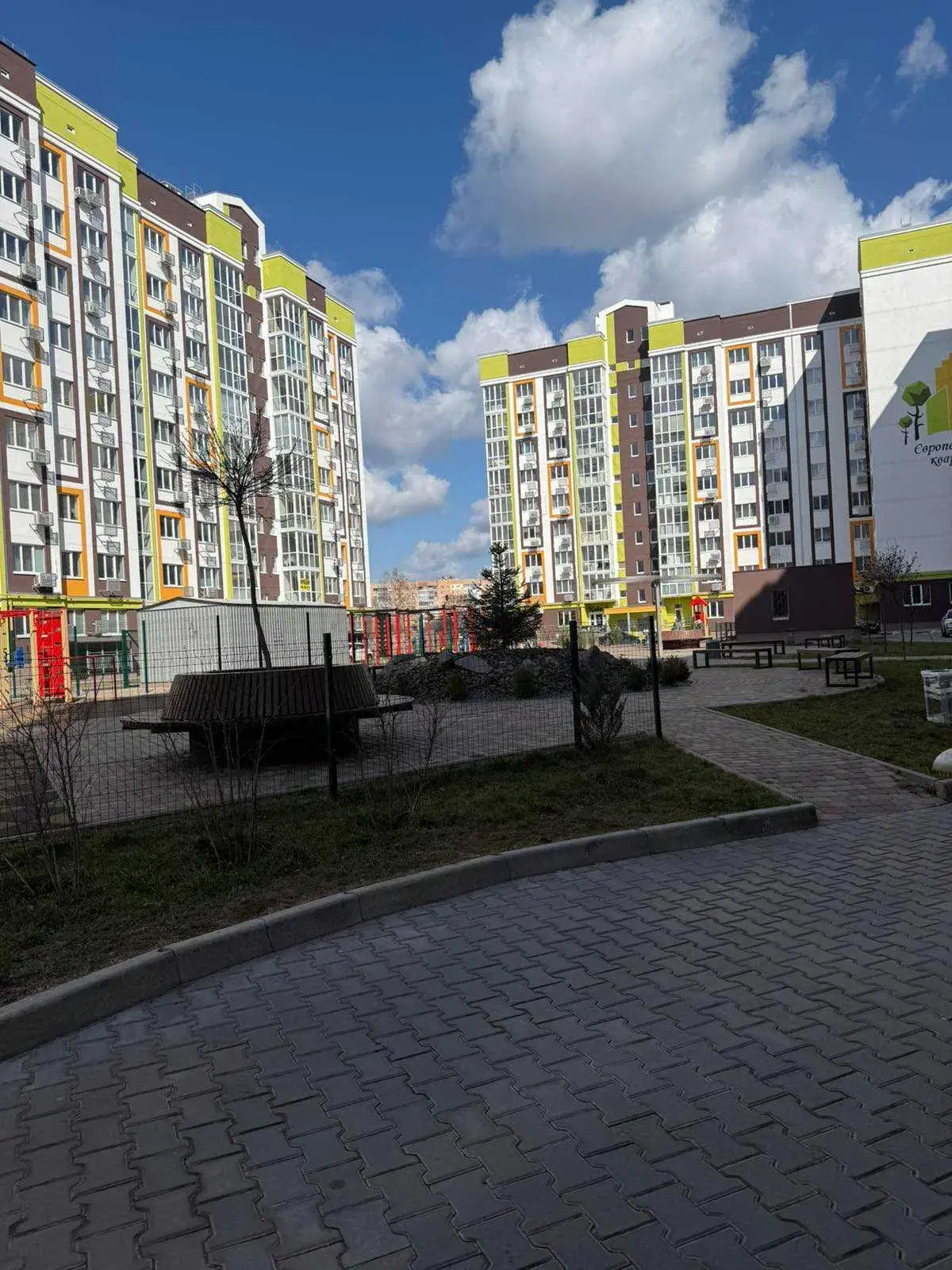 Зображення Продаж 2 - кімнатної квартири, площею - 75 кв.м., мікрорайон - Фурманова