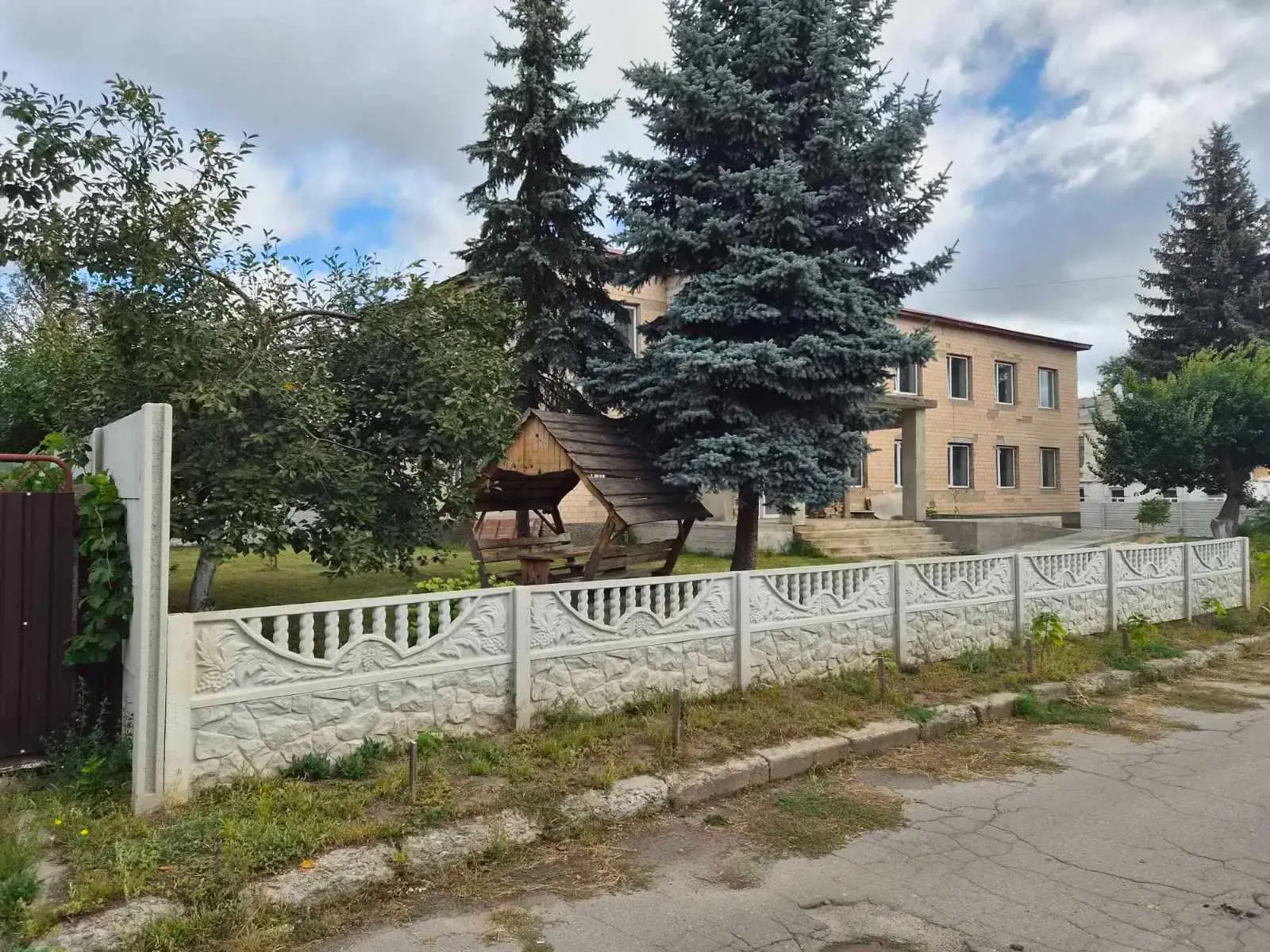 Зображення Продаж комерційного приміщення, площею - 850 кв.м., район - Полтавський р-н