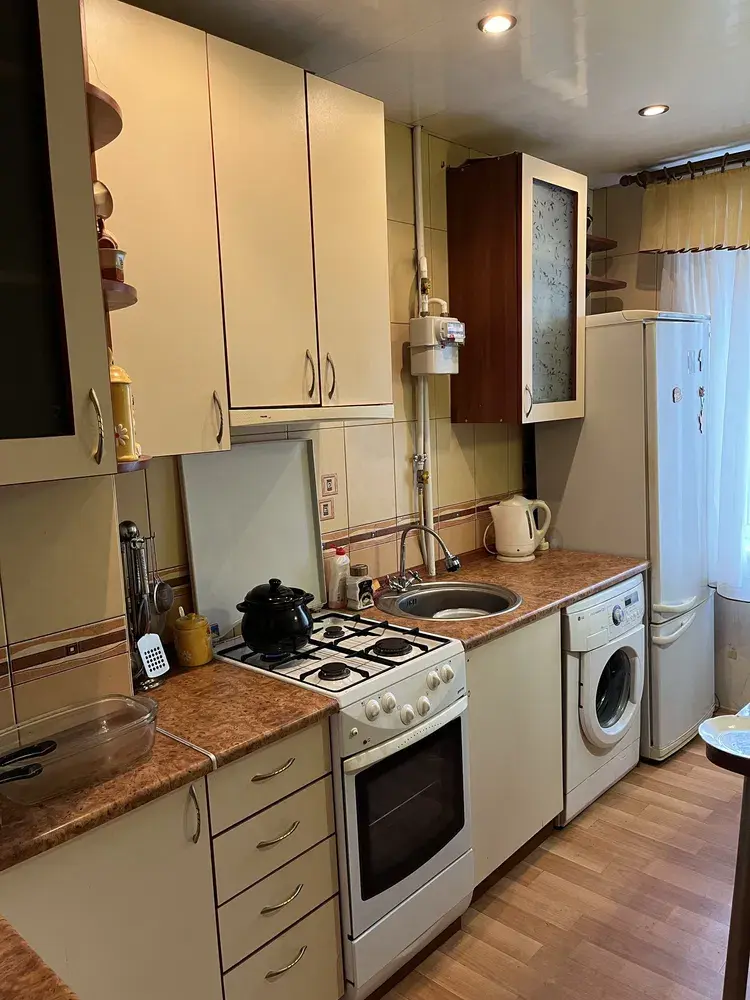 Зображення Продаж 3 - кімнатної квартири, площею - 63 кв.м., мікрорайон - Сади
